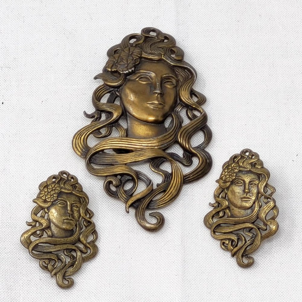Vintage JJ Jonette Jewelry Bronze Brooch Pierced Earring Set Lady Long Hair 7720